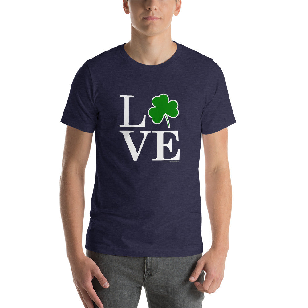 Love Shamrock Heart St Patrick&#39;s Day T-Shirt