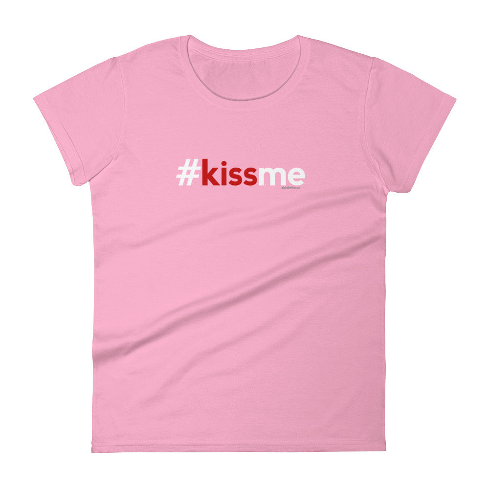 Hashtag Kiss Me Womens Valentine’s Day T-Shirt
